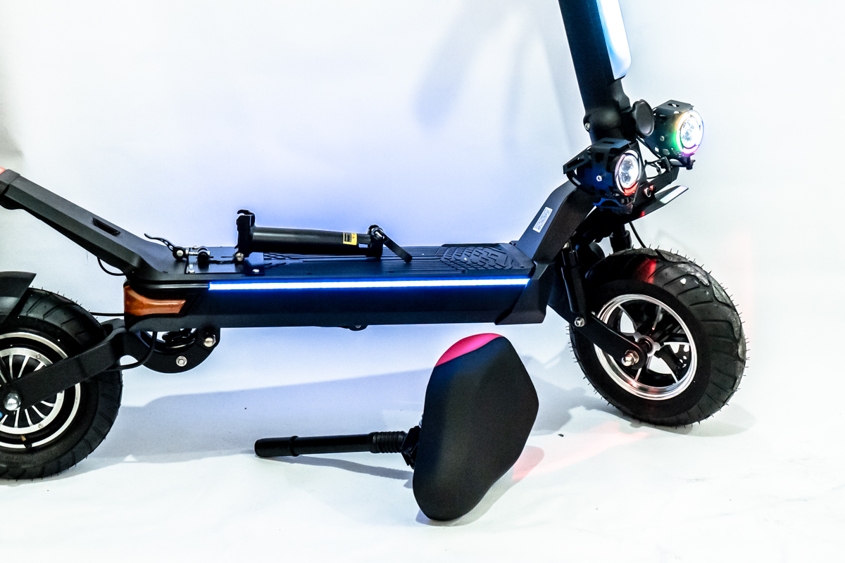 Scooter Eléctrico - Brobit - Faros delanteros - Asiento - Para Adultos