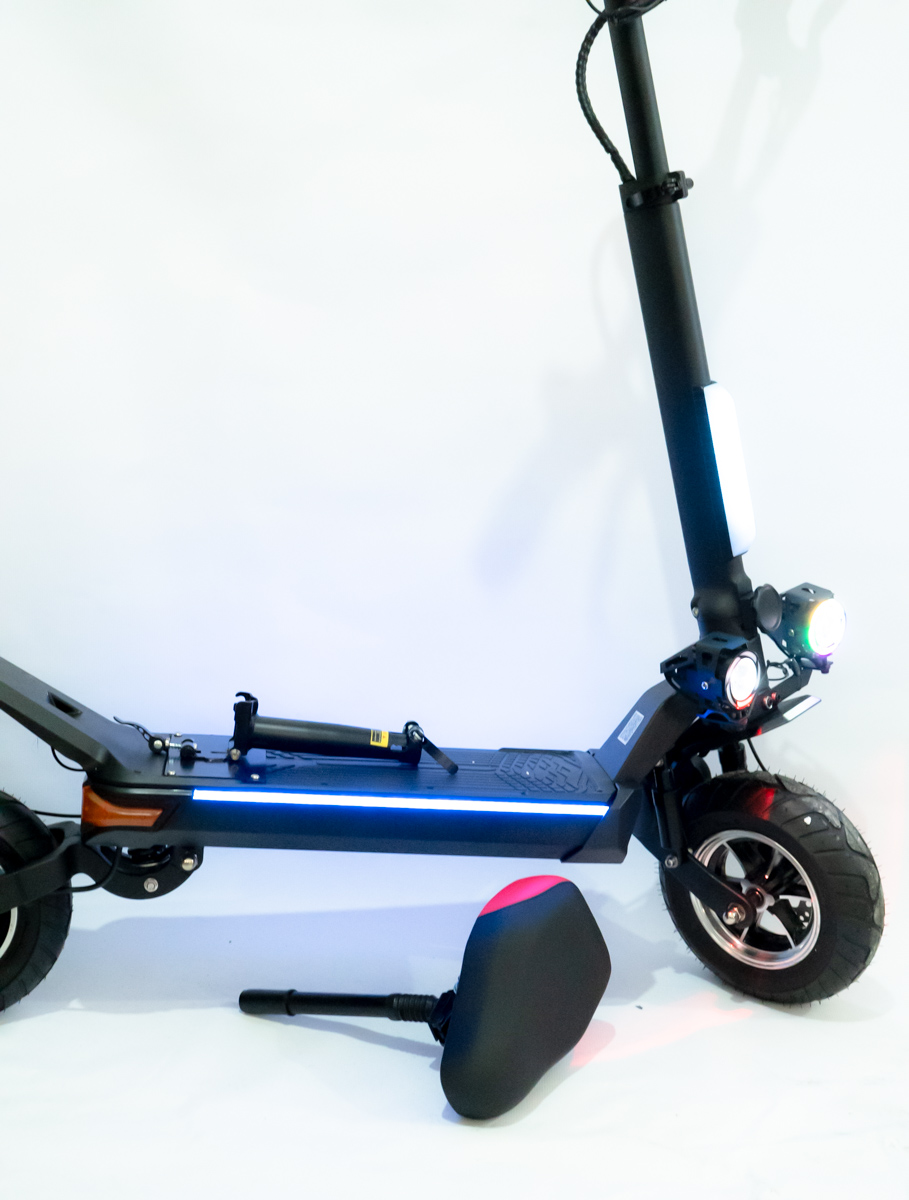 Scooter Eléctrico - Brobit - Faros delanteros - Asiento - Para Adultos
