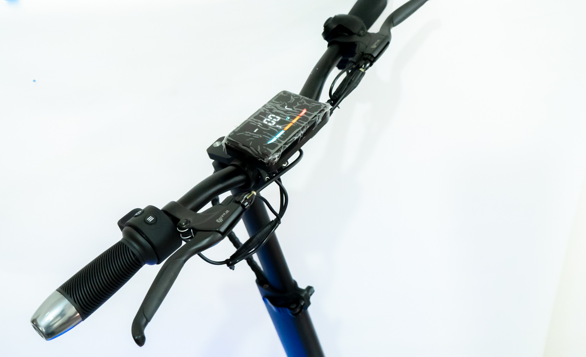 Scooter Eléctrico - Brobit - Faros delanteros - Asiento - Para Adultos