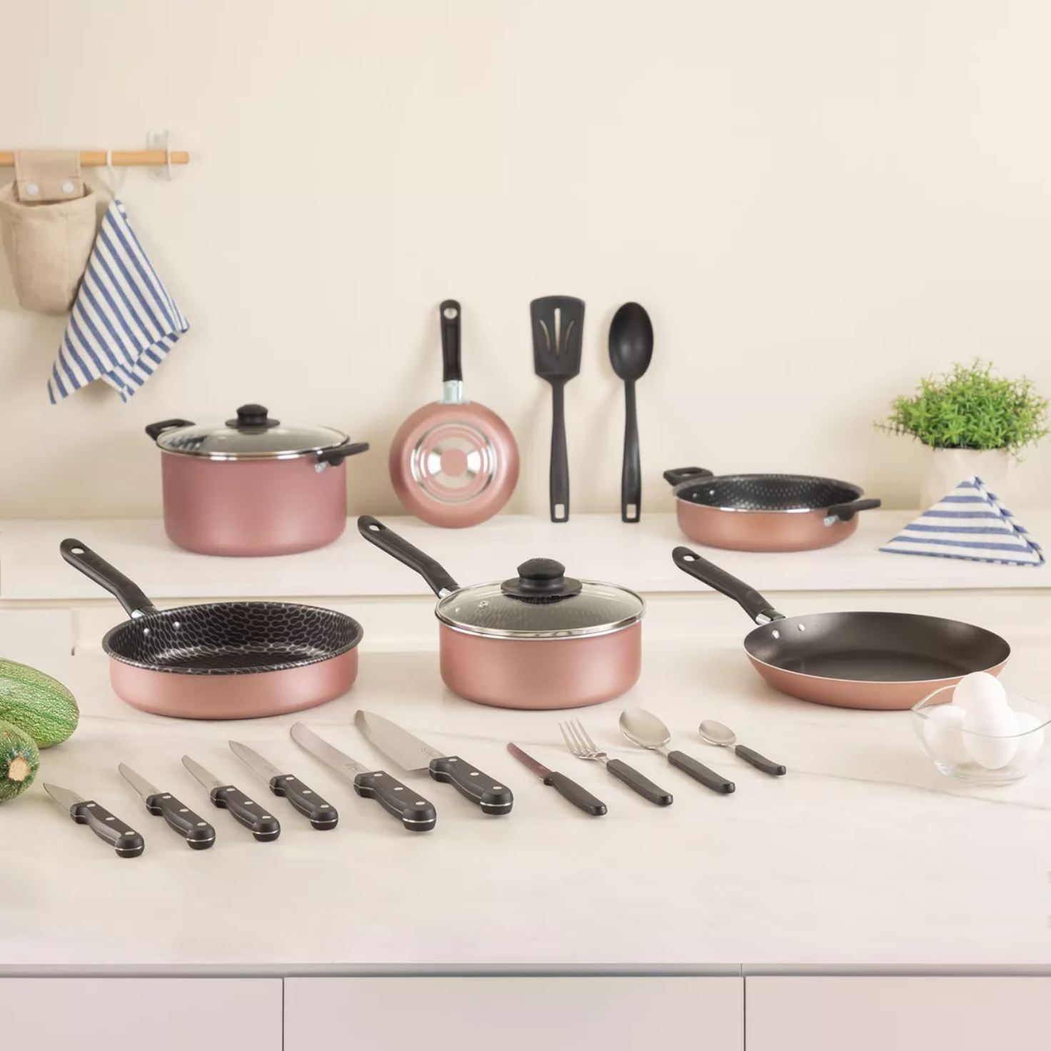 Batería De Cocina Ekco 88194 32 Piezas Con Antiadherente