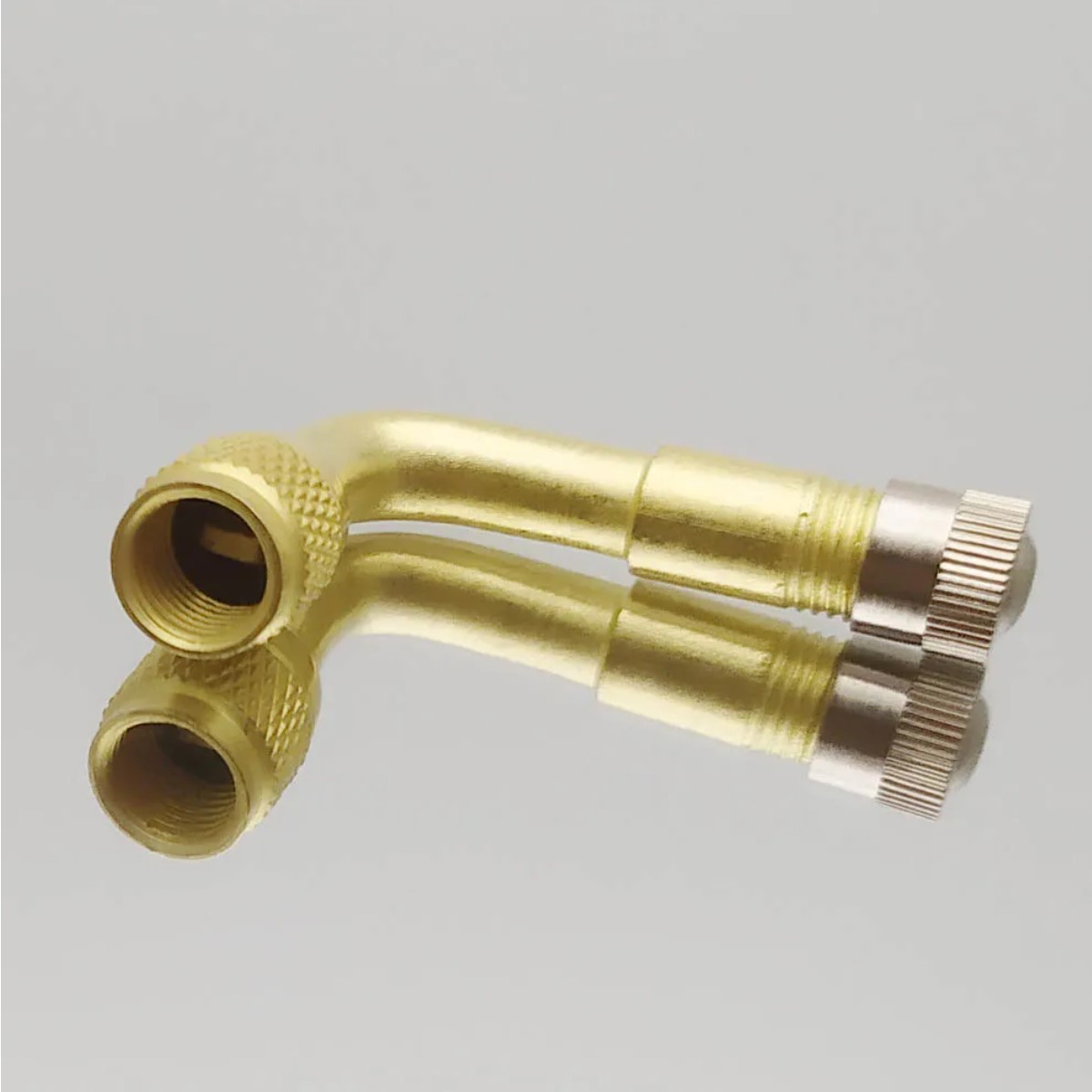 Adaptador válvula aire metálico cámara aire llanta dos extensión neumático auto moto bici 90 oro.