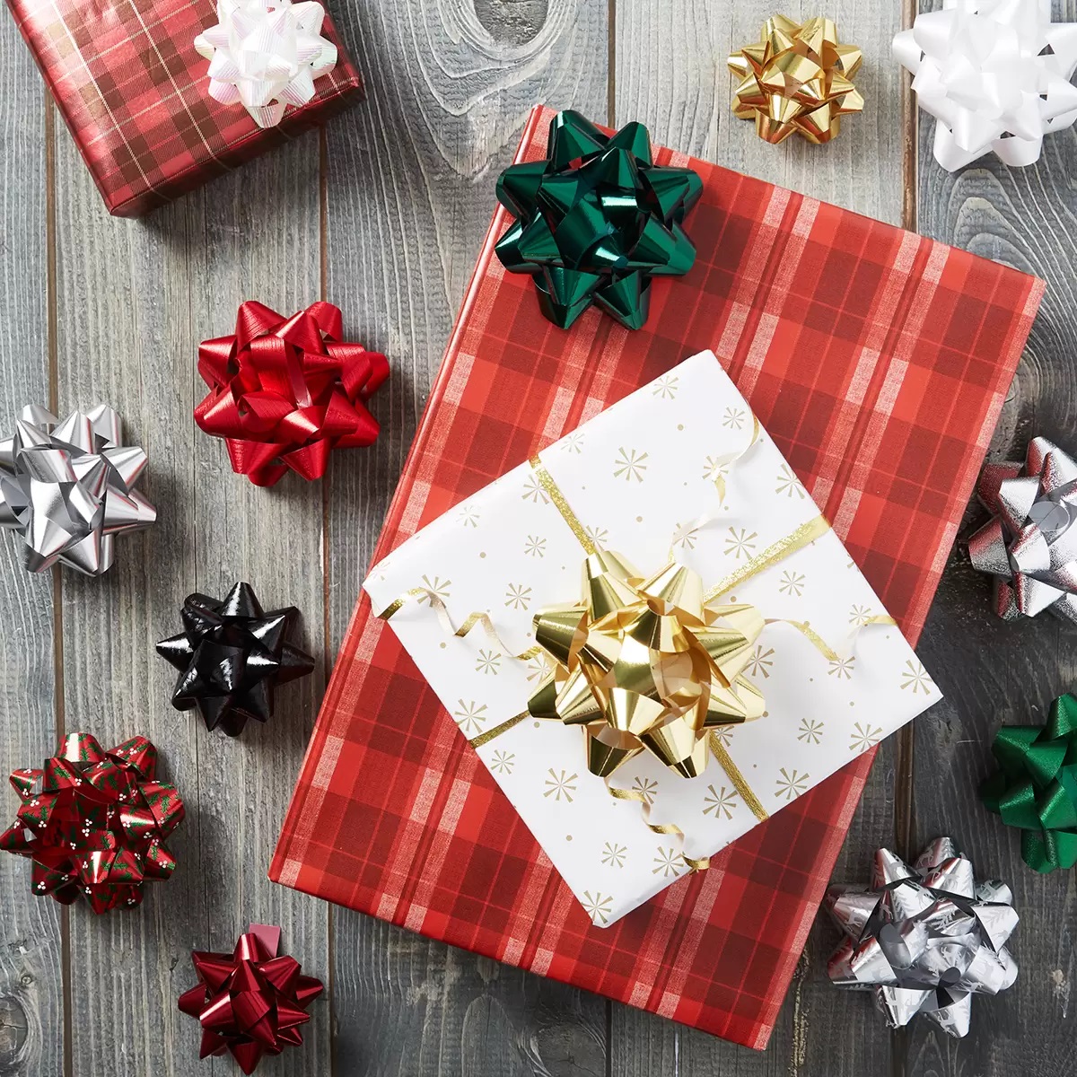 Kirkland Signature Moños Navideños para Regalo 50 Piezas Varios Modelos y Tamaños (Lazos para Regalo)