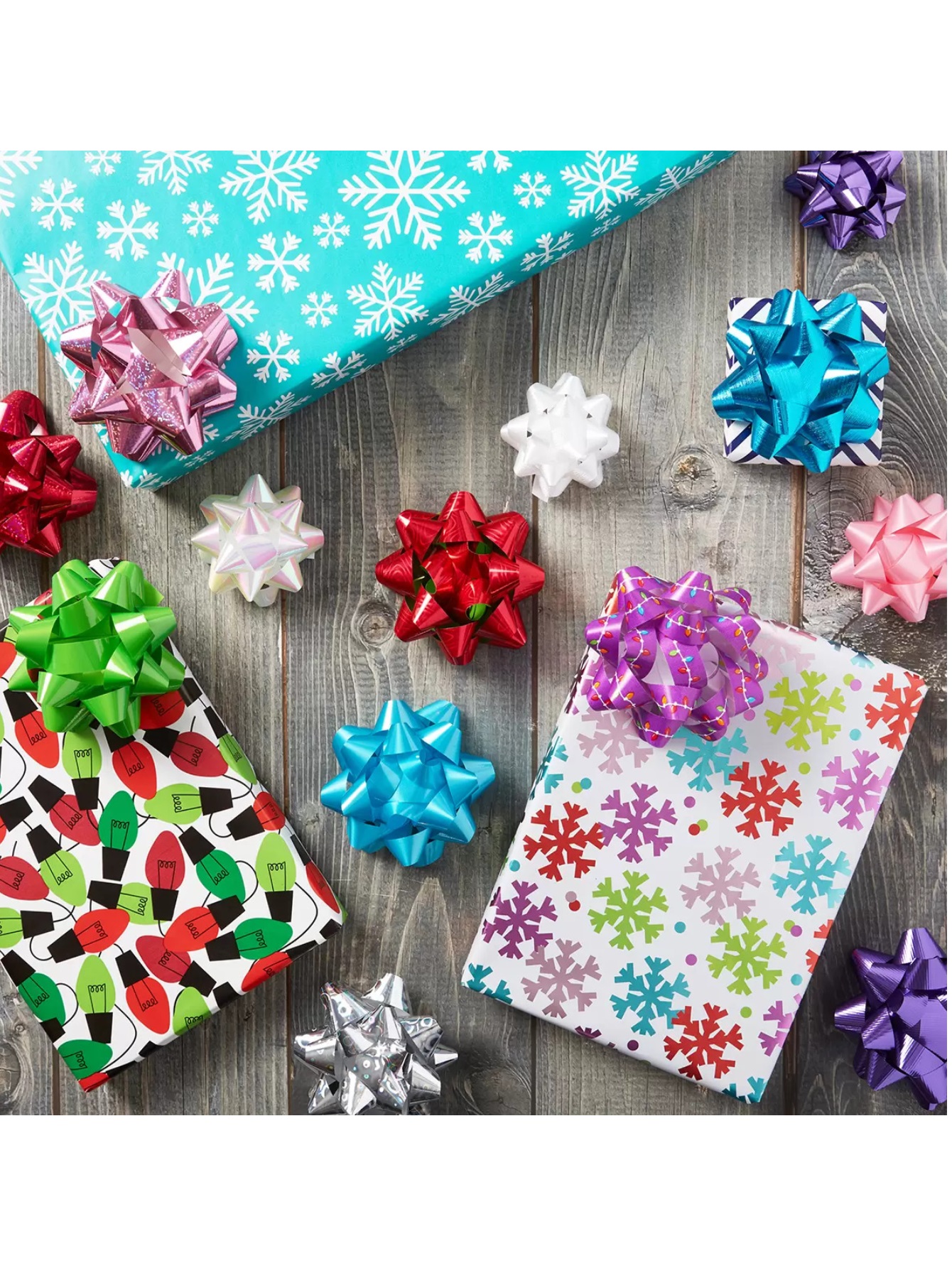 Kirkland Signature Moños Navideños para Regalo 50 Piezas Varios Modelos y Tamaños (Lazos para Regalo)