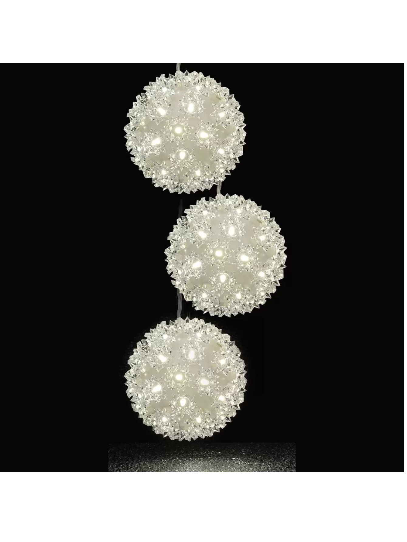 GE - Set de esferas LED para decoración navideña en interior (árbol de navidad) o exterior - guirnalda con 50 luces por esfera (150 luces) - 13.9 cm - Blanco cálido/blanco (3 esferas)