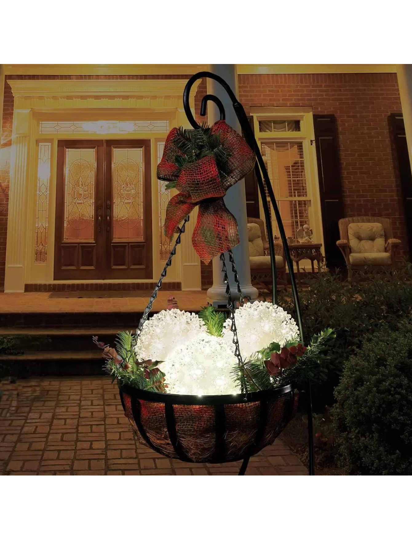 GE - Set de esferas LED para decoración navideña en interior (árbol de navidad) o exterior - guirnalda con 50 luces por esfera (150 luces) - 13.9 cm - Blanco cálido/blanco (3 esferas)