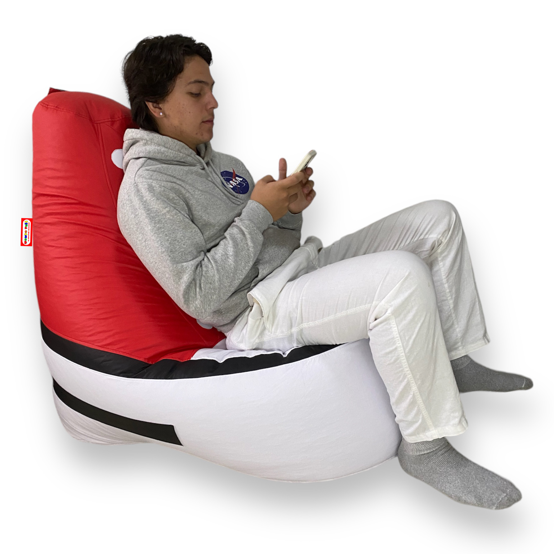 Sillón Puff Zapato Tenis tipo converse marca Mundo Puff .