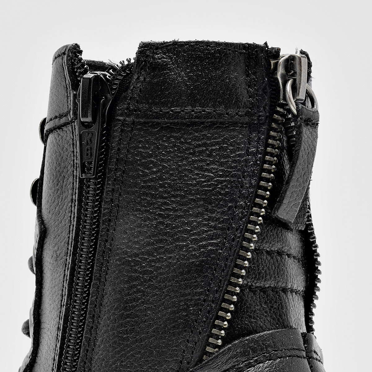 Bota y botin Levis Negro L129242  A1