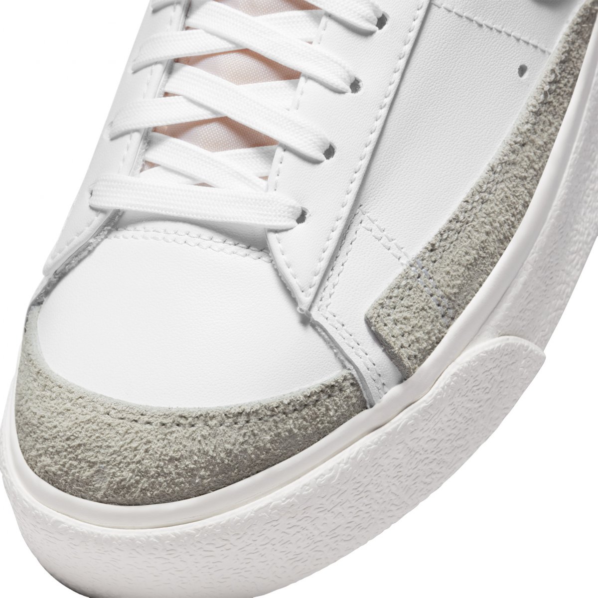 Tenis Nike Blazer Low Platform Original DJ0292 101.