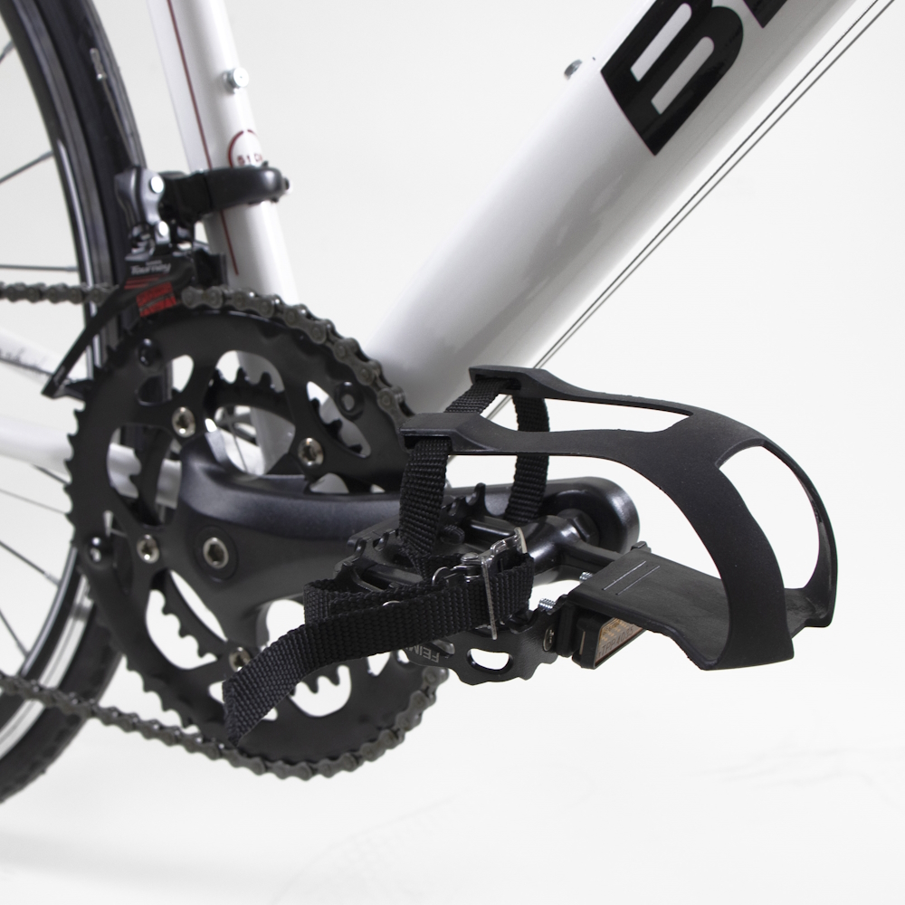 Bicicleta Ruta 850 R700 14V Shimano Frenos Horquilla Aluminio Blanco Talla 54 Benotto.