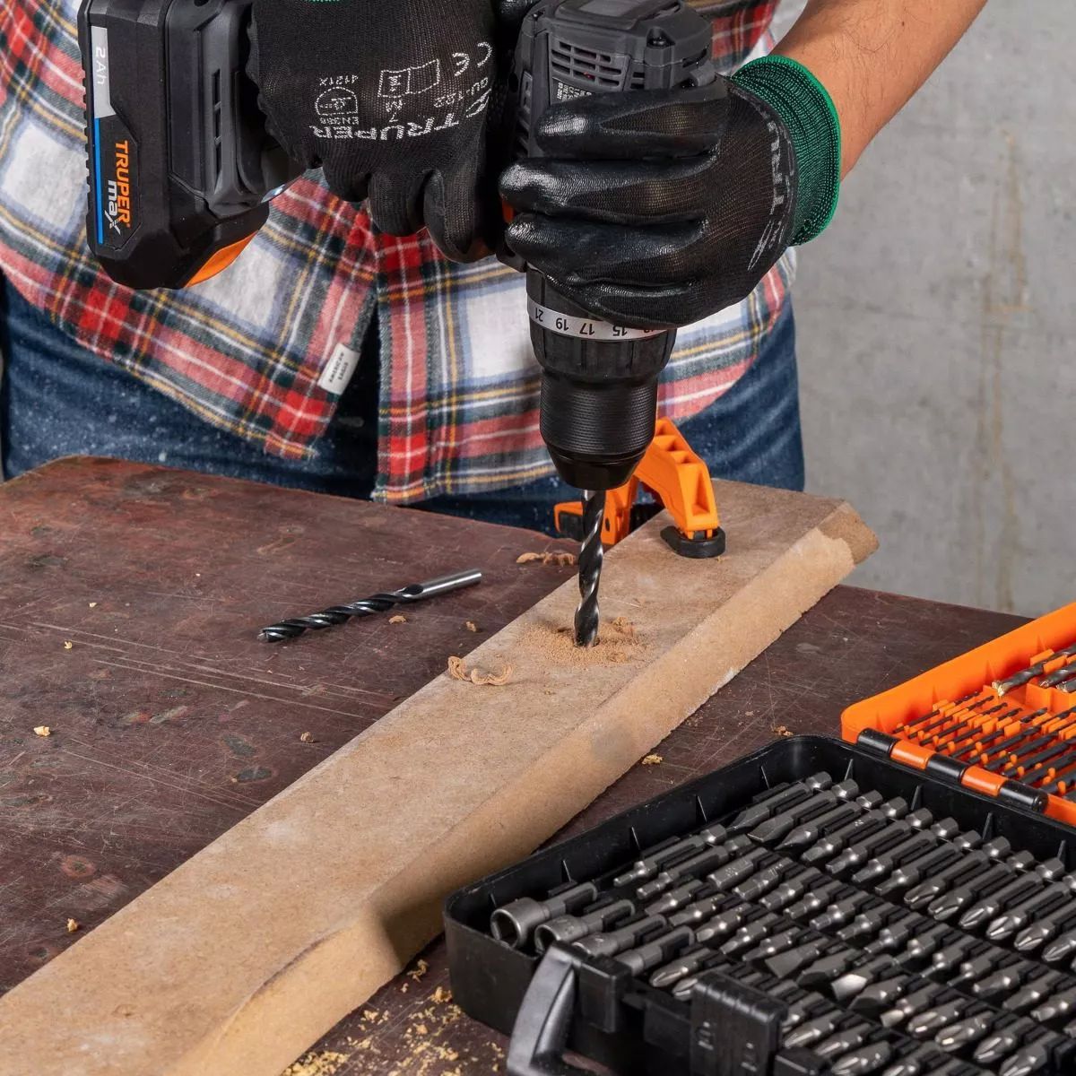 Juego De Brocas Y Puntas, 100 Piezas Truper 100872