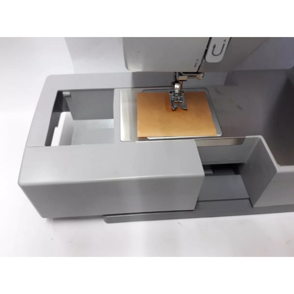 Máquina Coser Facilita Pro 4411 Gris 10 Puntadas Singer.