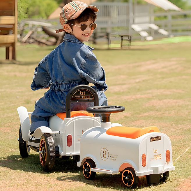 Tren Eléctrico Infantil Honey whale BDQ-8112 Blanco .