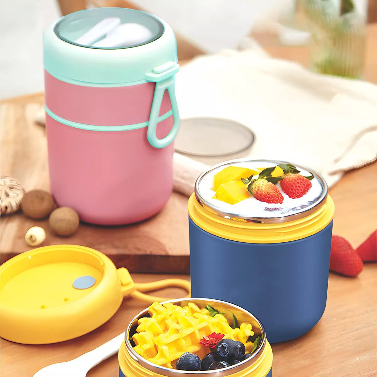 Lonchera Termica Acero Inoxidable De 710ml Incluye Cuchara color AZUL.