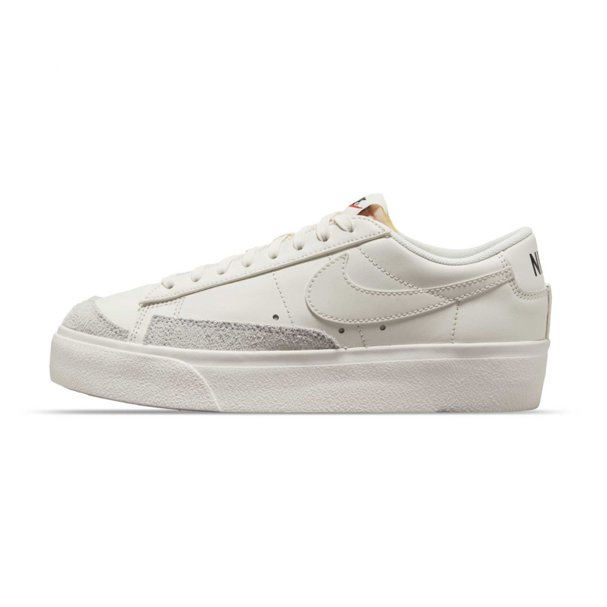 Tenis Nike Blazer Low Platform DJ0292-105