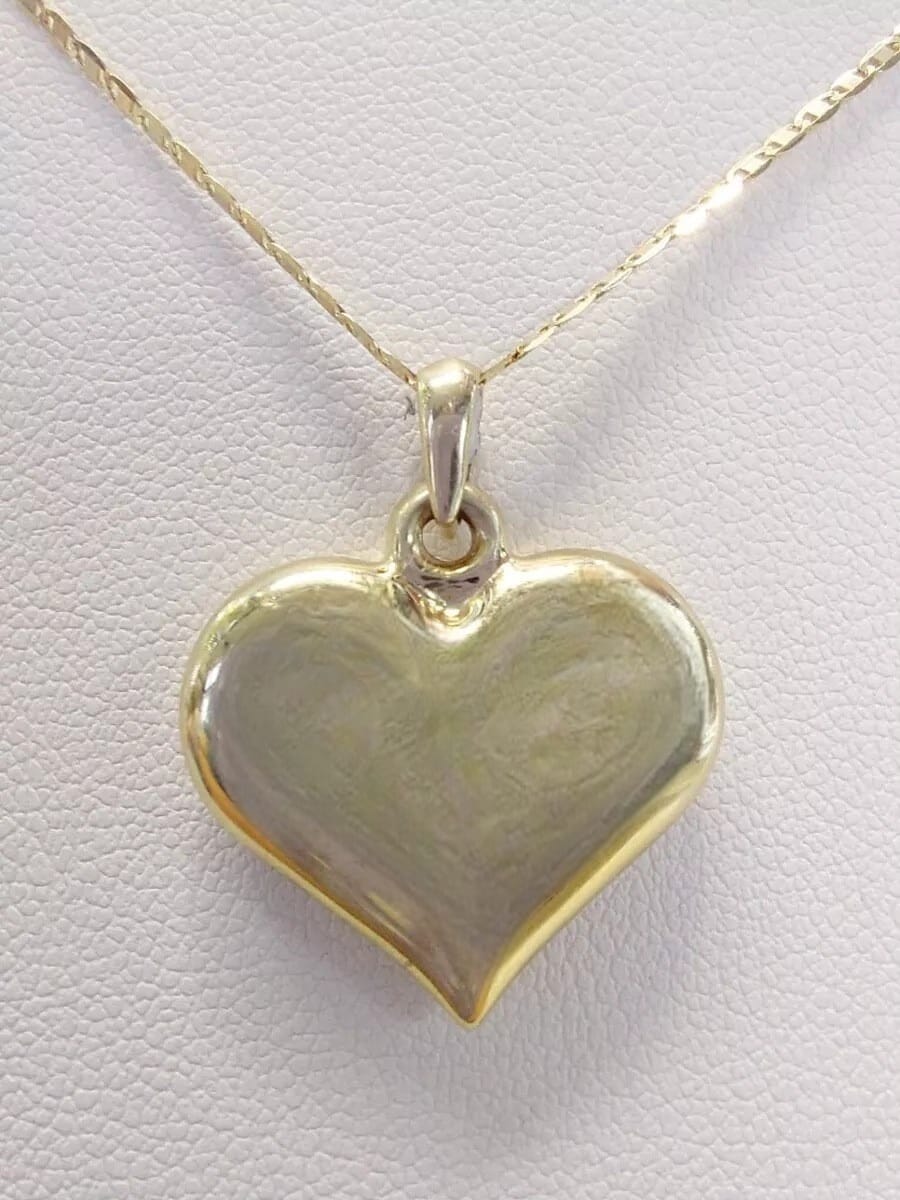 Dije Corazón Plano Oro 10K. + Obsequio