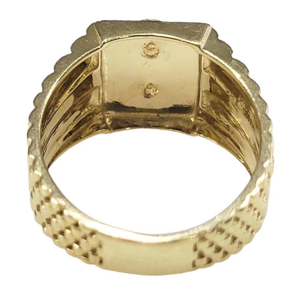 Anillo de Calavera en Oro 10K con detalles en oro blanco 10K