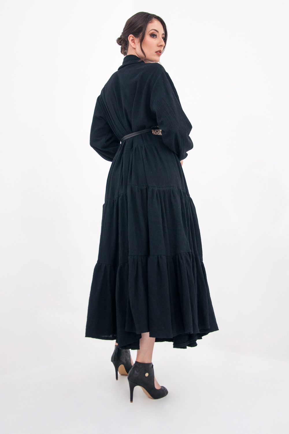 Vestido A ÁNGELOZANO camisero de manta algodón color Negro, con cinto piel gabada y pintada. AL-W38