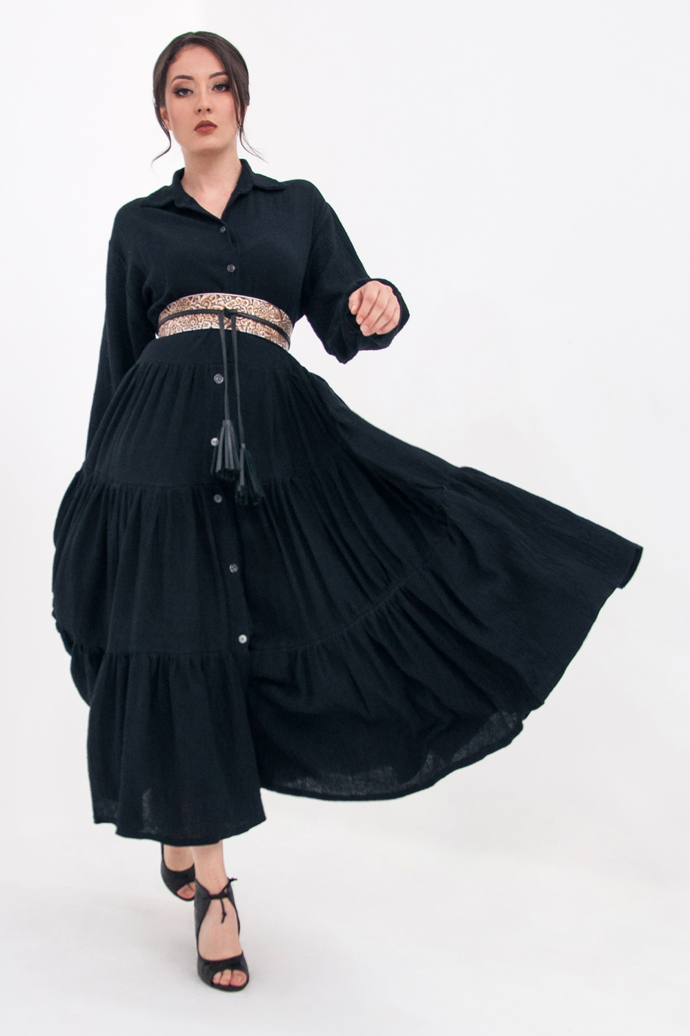 Vestido A ÁNGELOZANO camisero de manta algodón color Negro, con cinto piel gabada y pintada. AL-W38