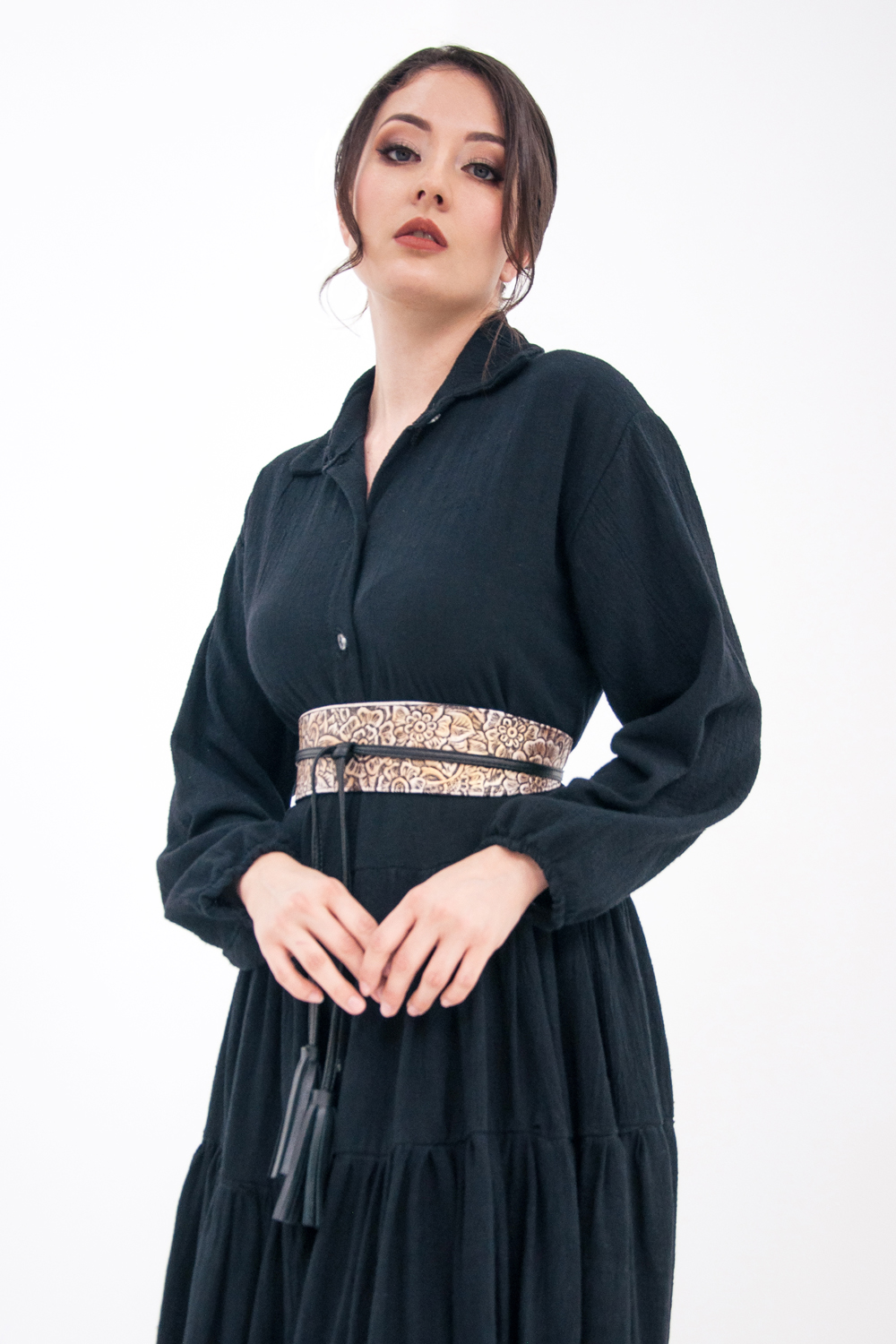 Vestido A ÁNGELOZANO camisero de manta algodón color Negro, con cinto piel gabada y pintada. AL-W38