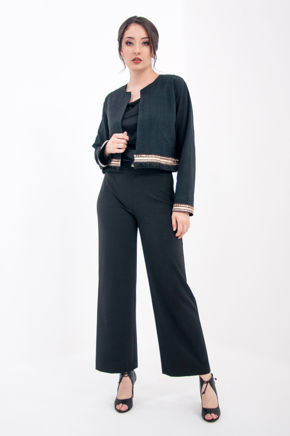 Saco A ÁNGELOZANO tipo torerita de algodón artesanal con detalles tejidos, AL-W12.