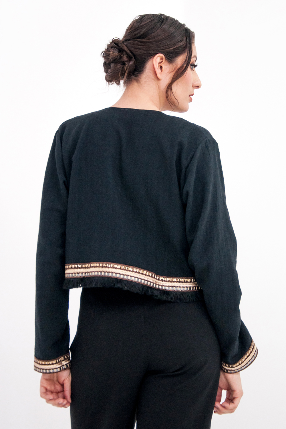 Saco A ÁNGELOZANO tipo torerita de algodón artesanal con detalles tejidos, AL-W12.