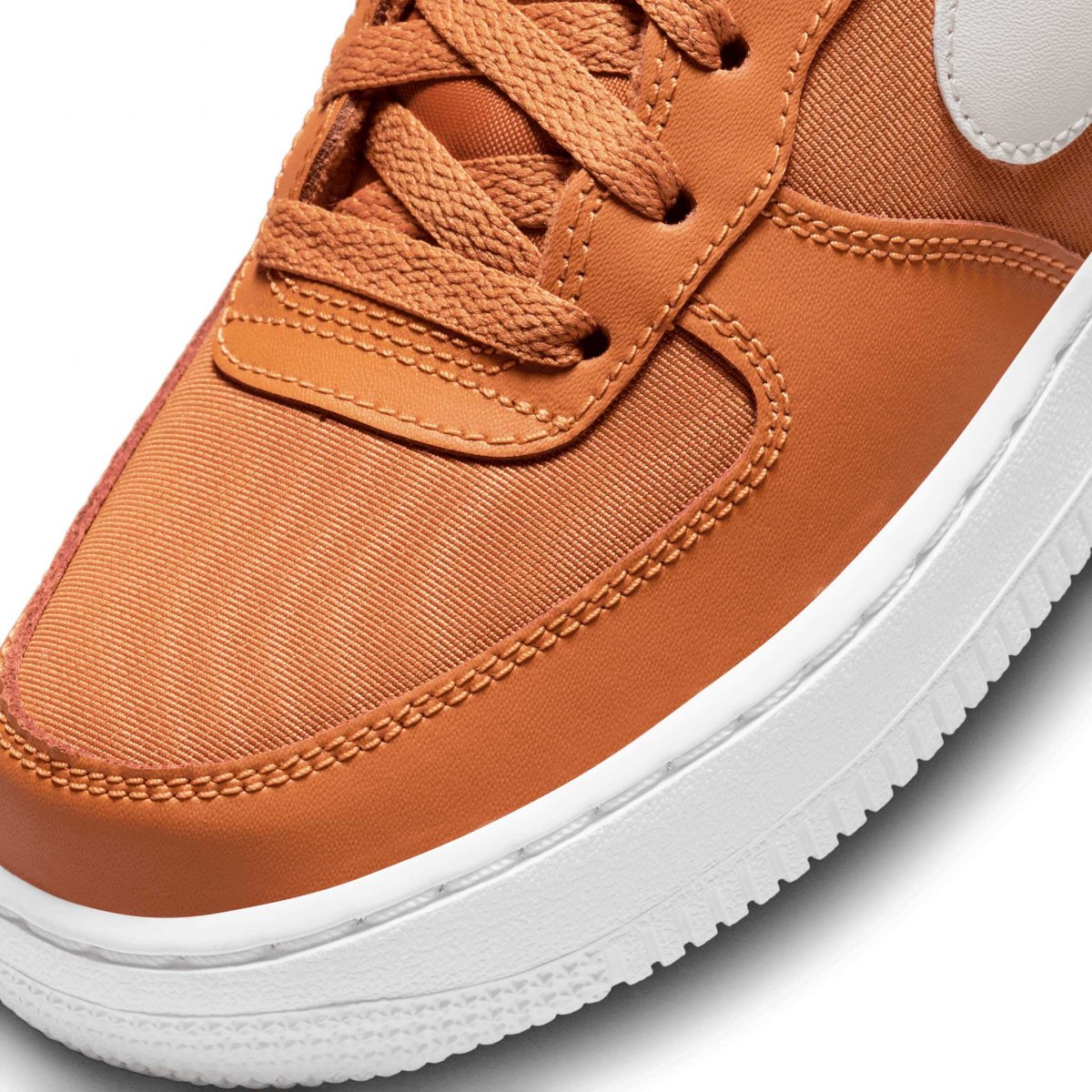 Tenis Nike Air Force 1 Lv8 2 DX1656-800