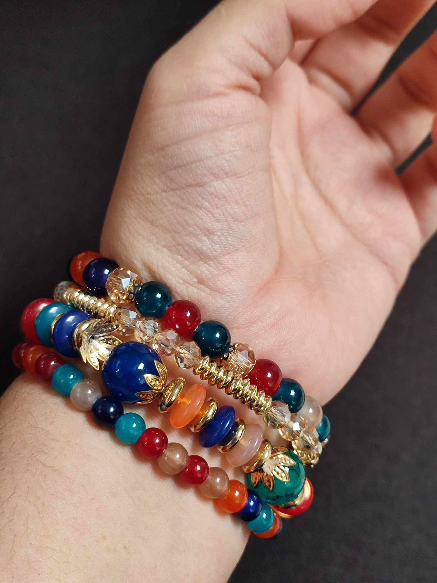 Set de 4 pulseras elasticas de colores verdes terracota, varios colores