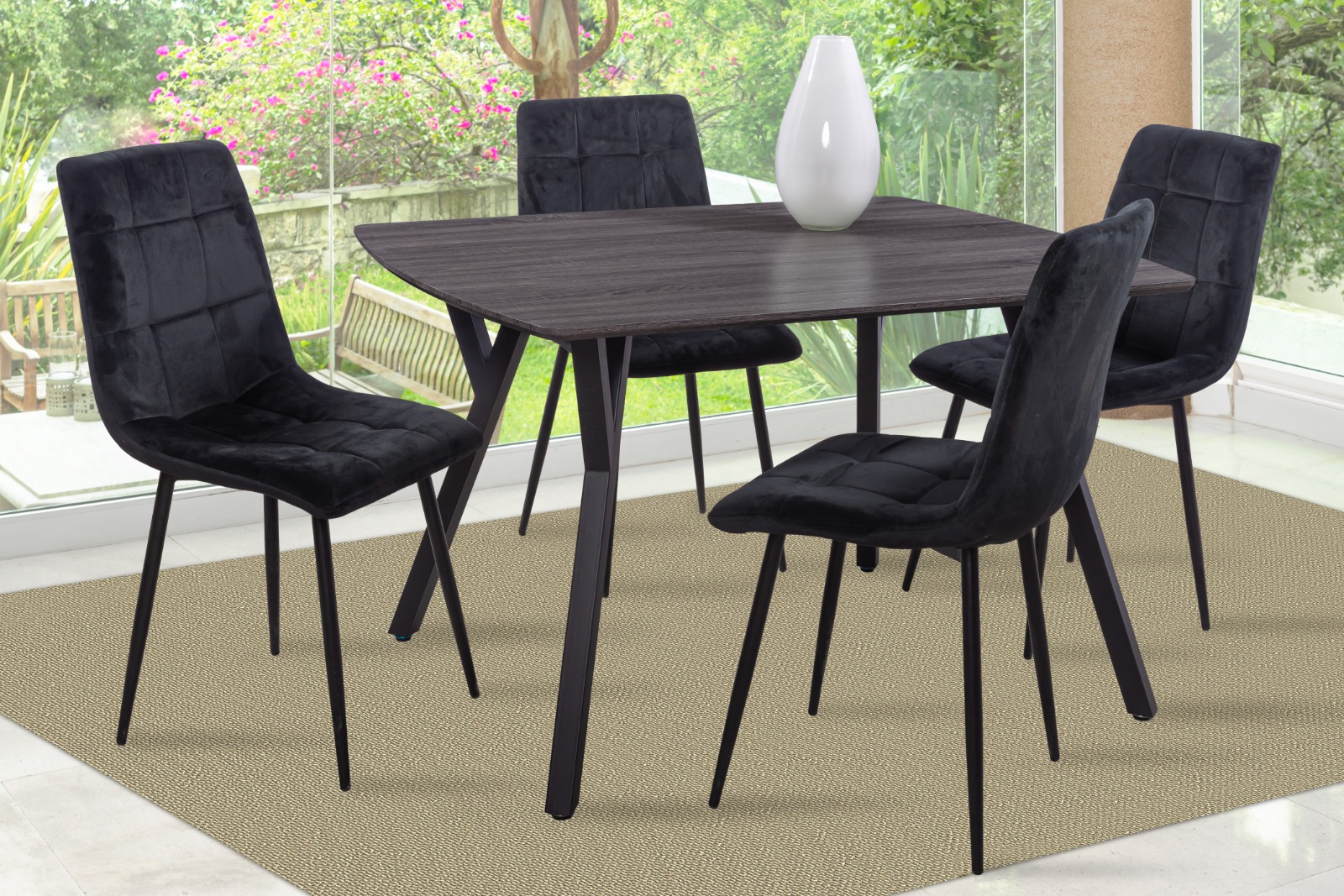 Comedor Novo 4 Negro Sillas Tubular.