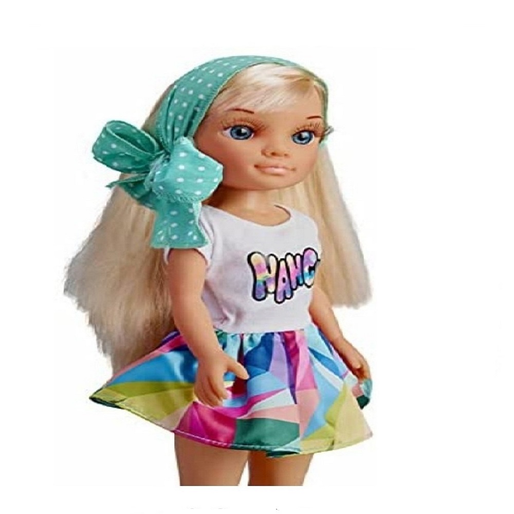 Muñeca Nancy Espejo 1001 Peinados Colores