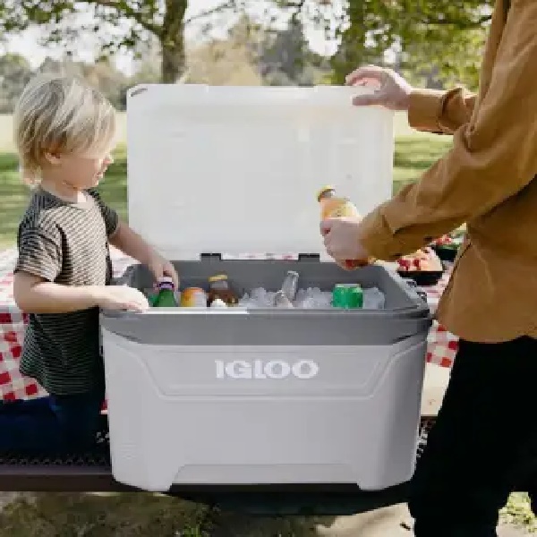 Hielera Igloo Sunsent 60 QT Roller 56 Lts 94 Latas Ruedas