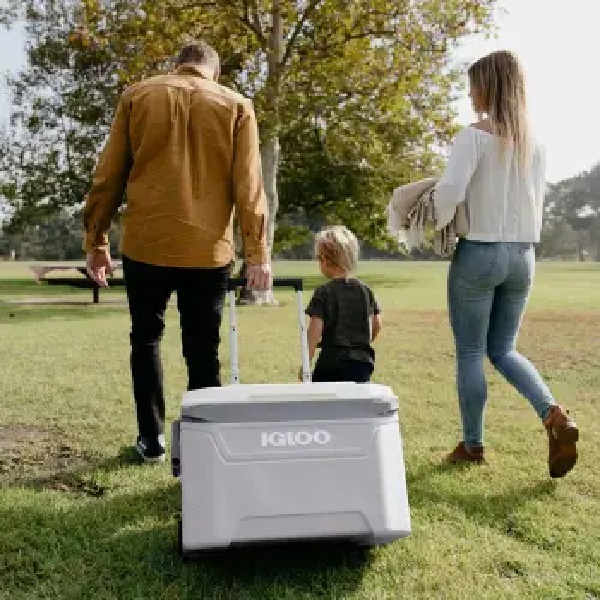 Hielera Igloo Sunsent 60 QT Roller 56 Lts 94 Latas Ruedas