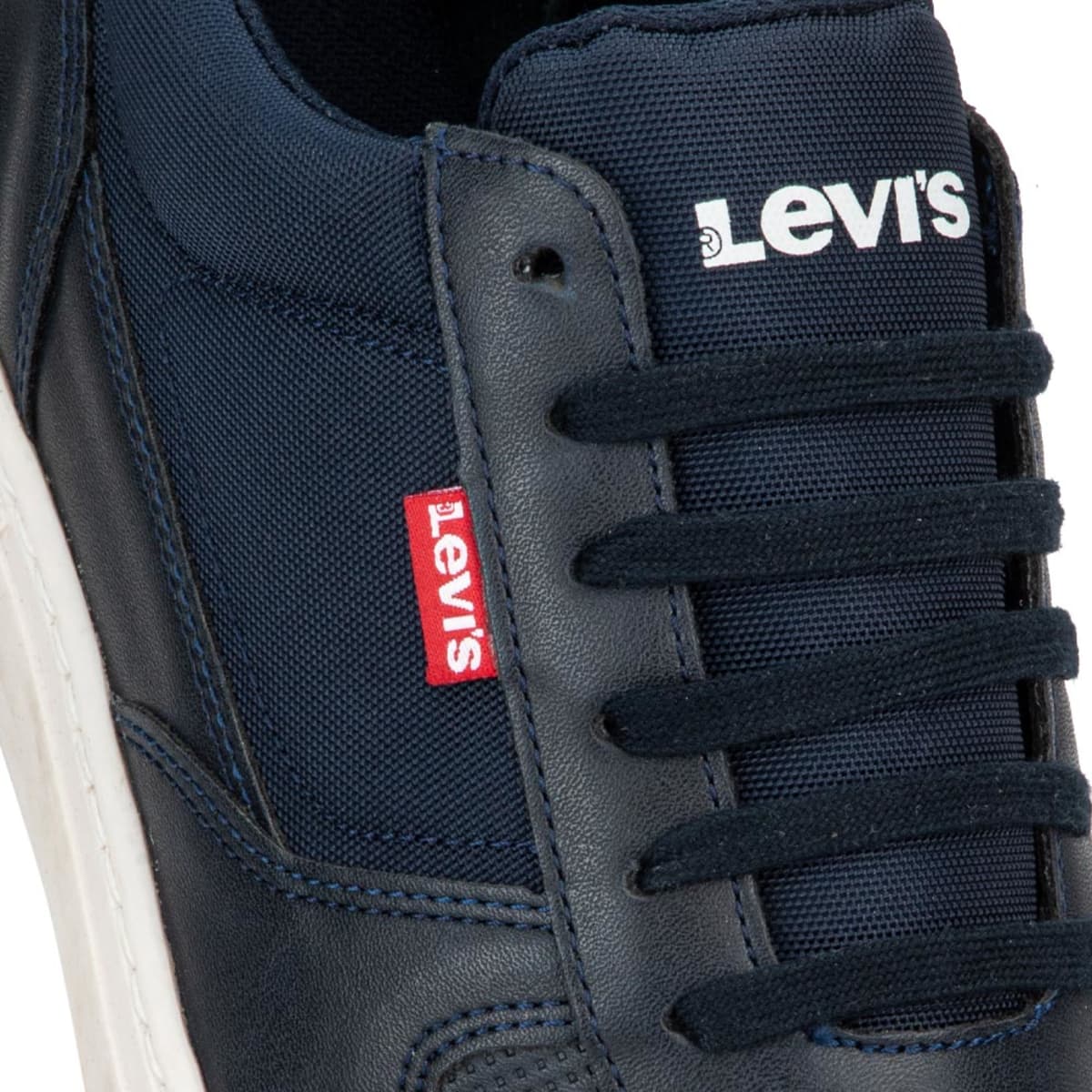 Tenis urbanos color azul marino marca Levis, para hombre, mod. 1091361