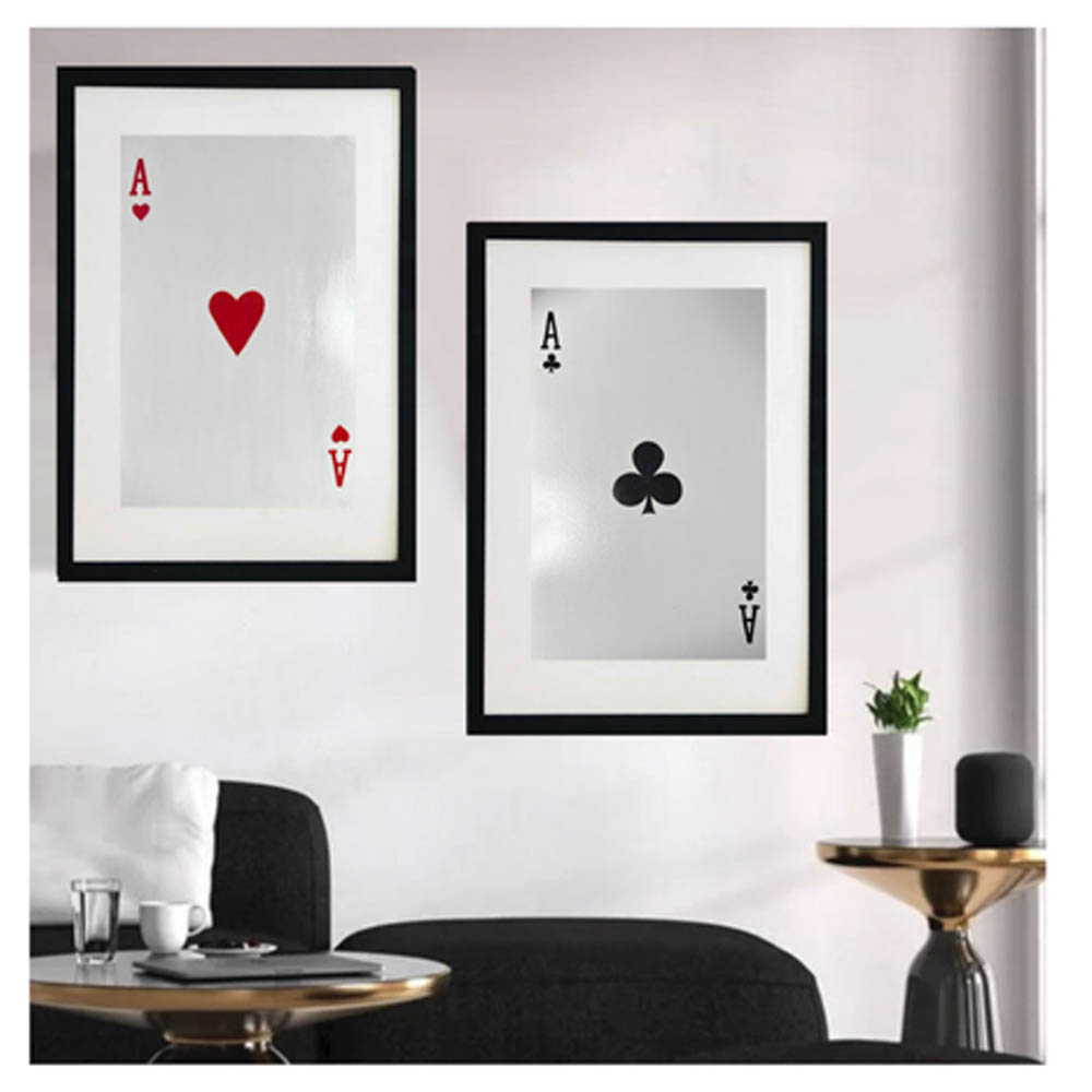 Cuadro decorativo de cartas pintado totalmente a mano técnica acrílico