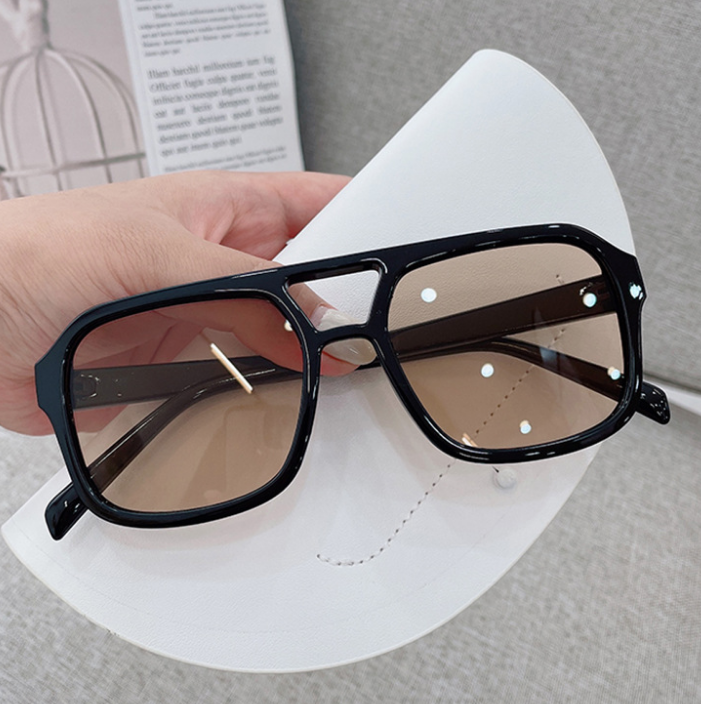 Lentes de sol Montura negra con cristales té negro rosa