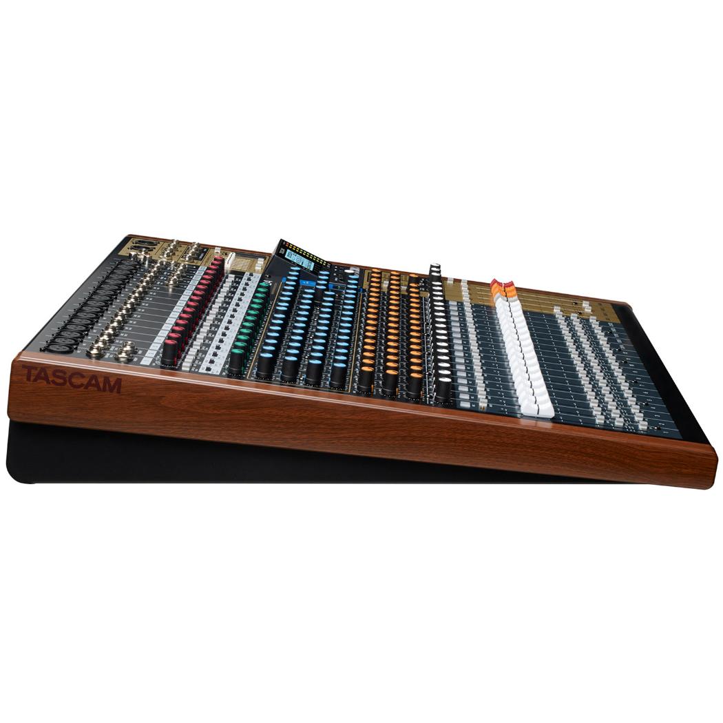 Mezcladora Pasiva TASCAM MODEL 24 Bluetooth/USB/22 Ch/MIDI