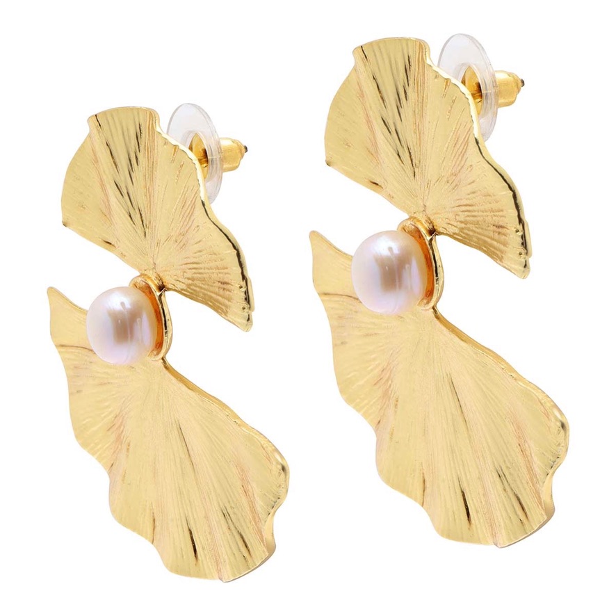 Aretes de Oro Laminado: Doble Abanico con una incrustación de Perla Cultivada en el centro