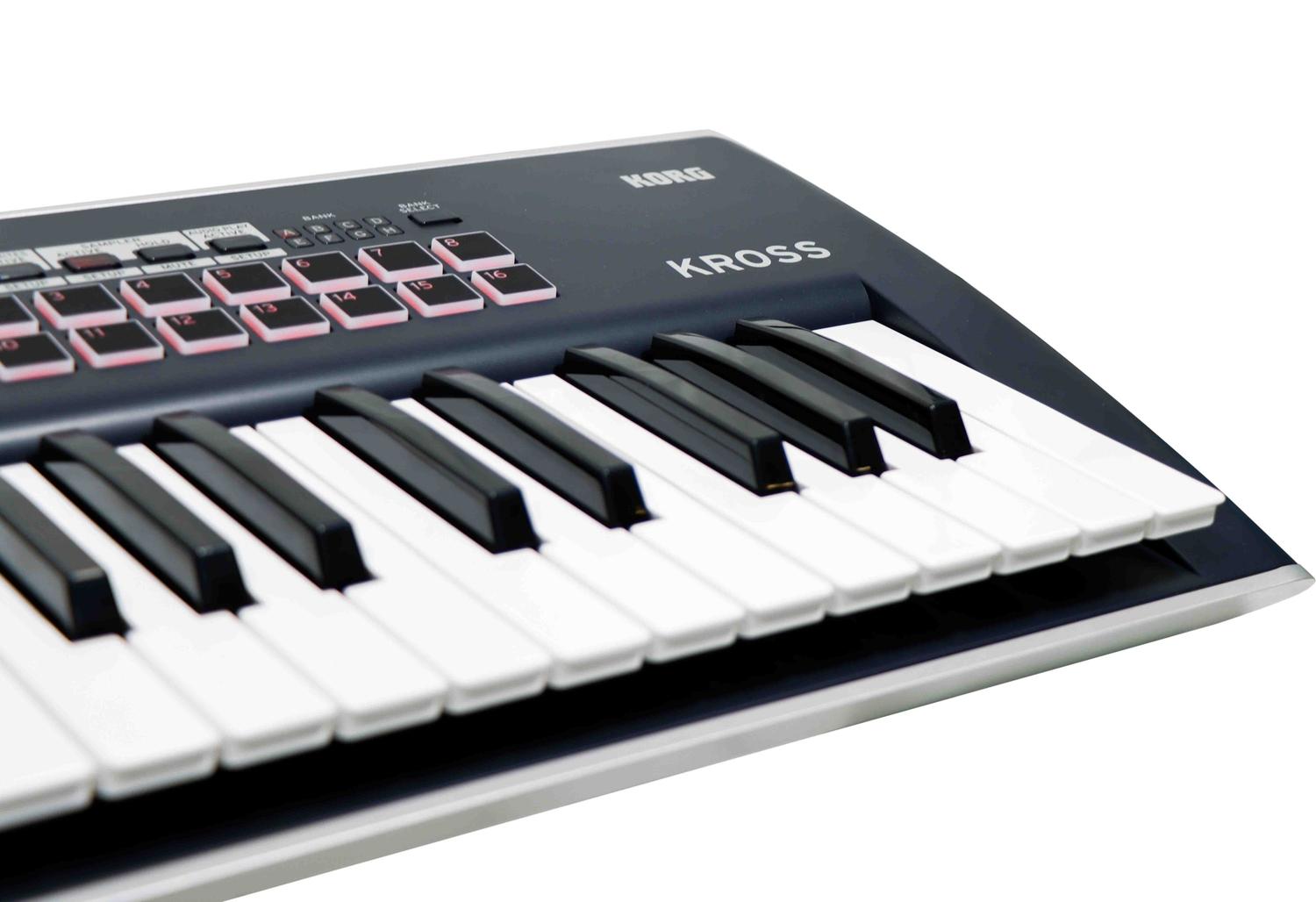Korg Kross 2 61 Teclas Sintetizador Workstation Negro Plata