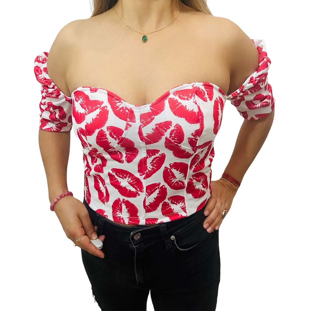 Blusa Top Unitalla San Valentín Blanca Con Besos Tipo Crop Top.
