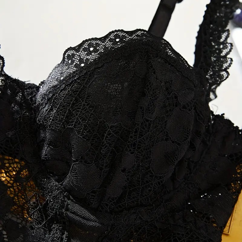 Vestido semitransparente encaje con tanga.