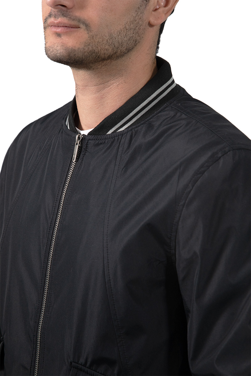CHAMARRA LIGERA TIPO BOMBER 