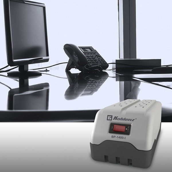 Regulador De Voltaje Koblenz BP-1400-I 8 Contactos Entrada para Teléfono 1400VA / 800W