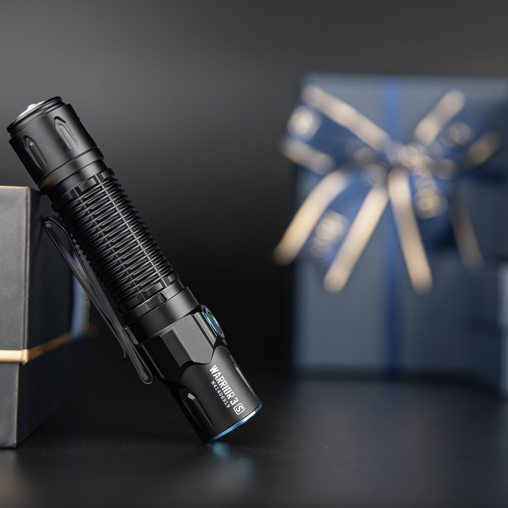 Linterna de Mano Recargable WARRIOR 3S Negra Olight