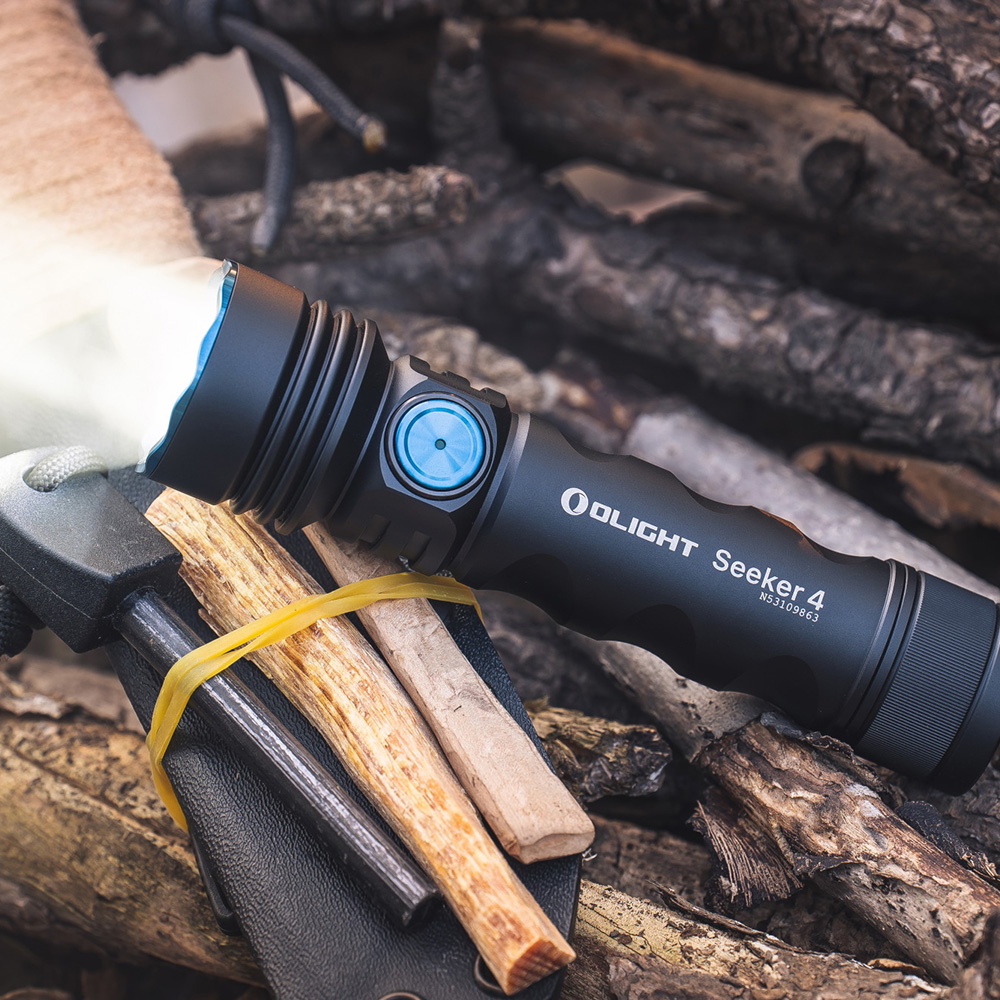 Linterna de Mano Recargable SEEKER 4 Negra Olight