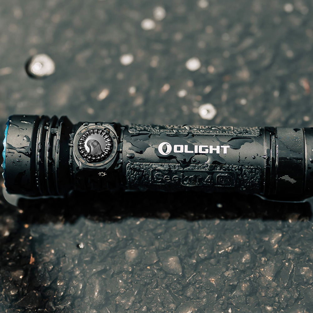 Linterna de Mano Recargable SEEKER 4 PRO Negra Olight