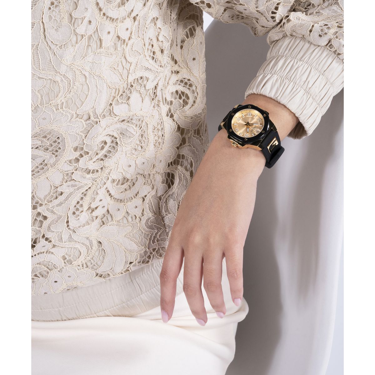 Reloj Guess G HYPE para Dama GW0555L2 Negro