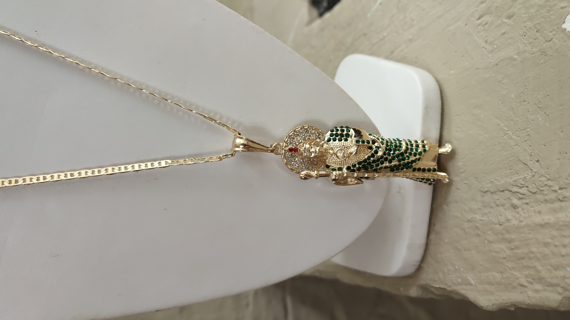 Collar de San Judas Tadeo de oro laminado de 18kilates, colgante de San judas.