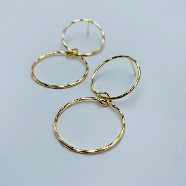 Aretes largos 2 aros- Baño de oro 18K- Aretes dorados