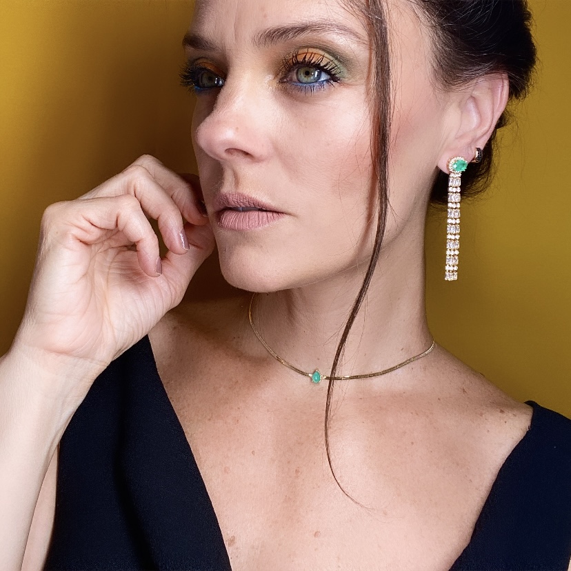 Aretes Fiesta con Verde- Baño de oro 18K- Aretes dorados