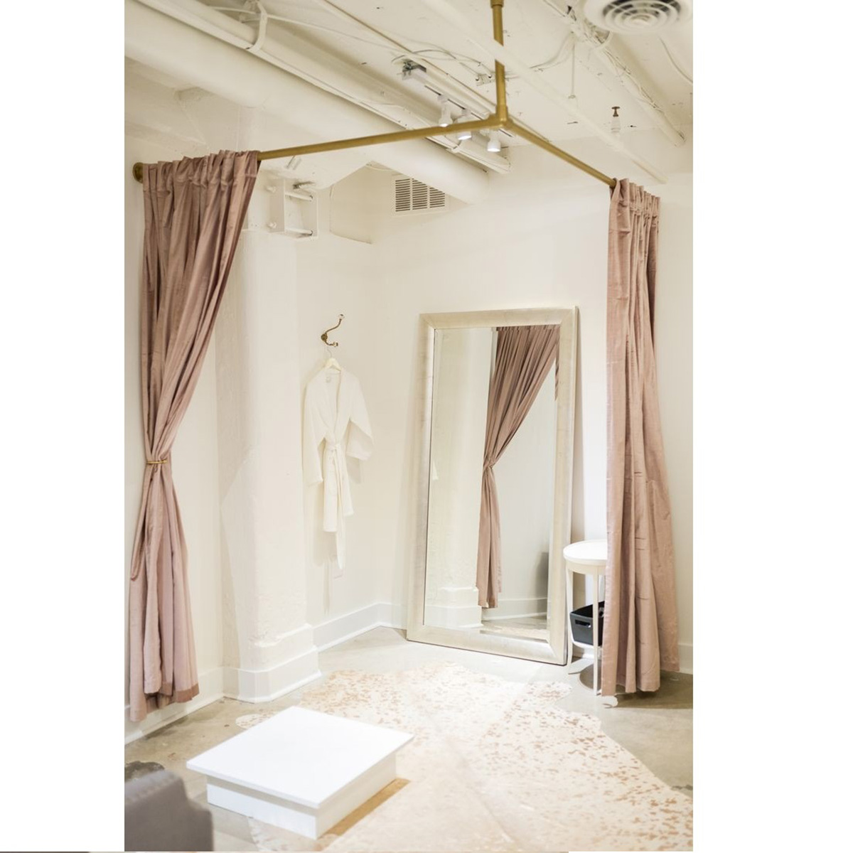 Cortinero Vestidor Esquina, Probador Boutique, Acero 1x1 M.