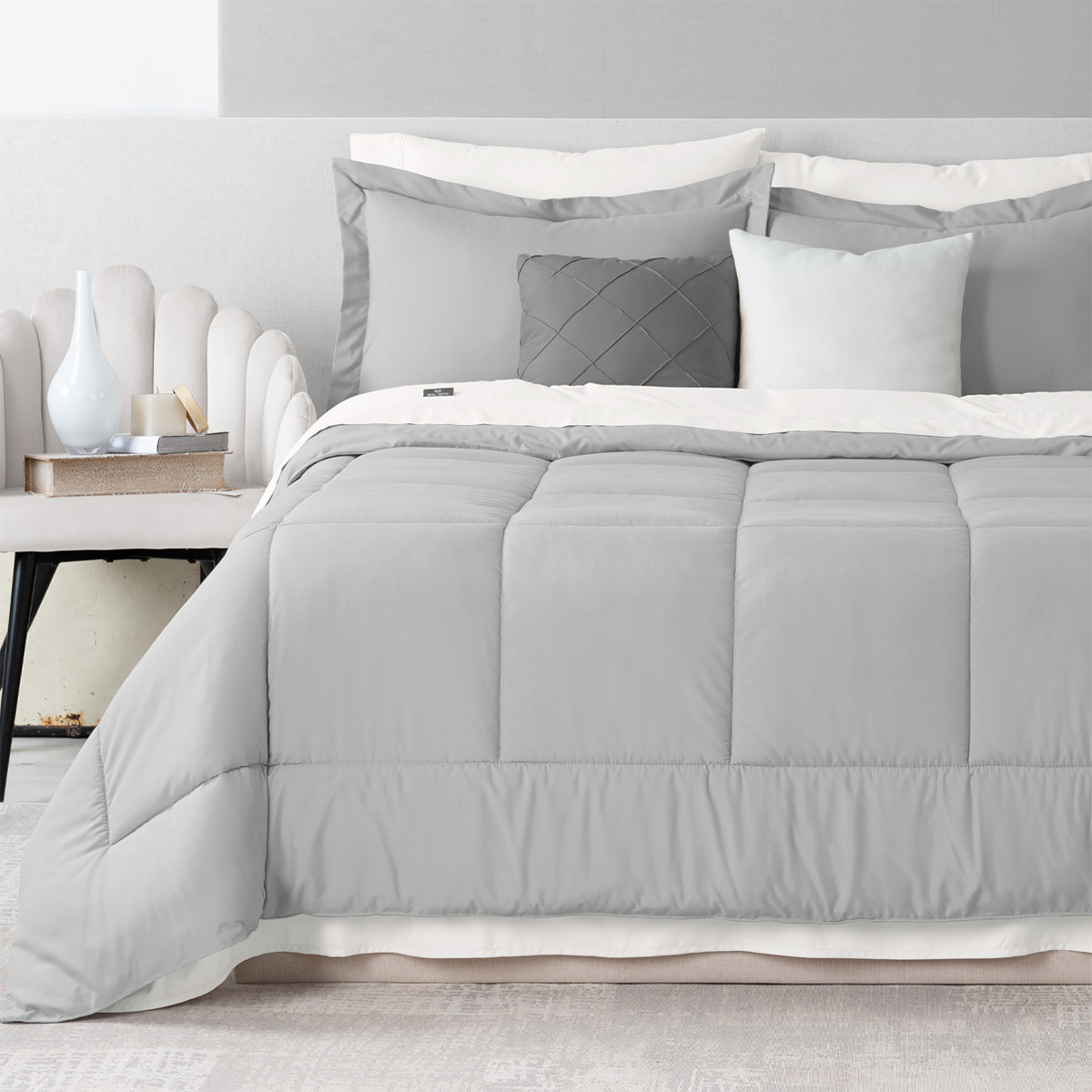 Set Edredón Queen Size con Fundas y Sábanas 7 Pzas Gris / Blanco Real Textil.